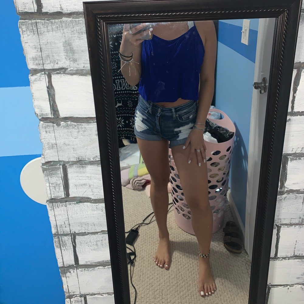 F21 blue crop